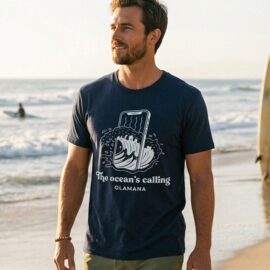 The Ocean's calling (Unisex T-shirt)